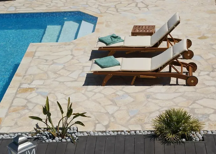 House With Private Pool Naoussa